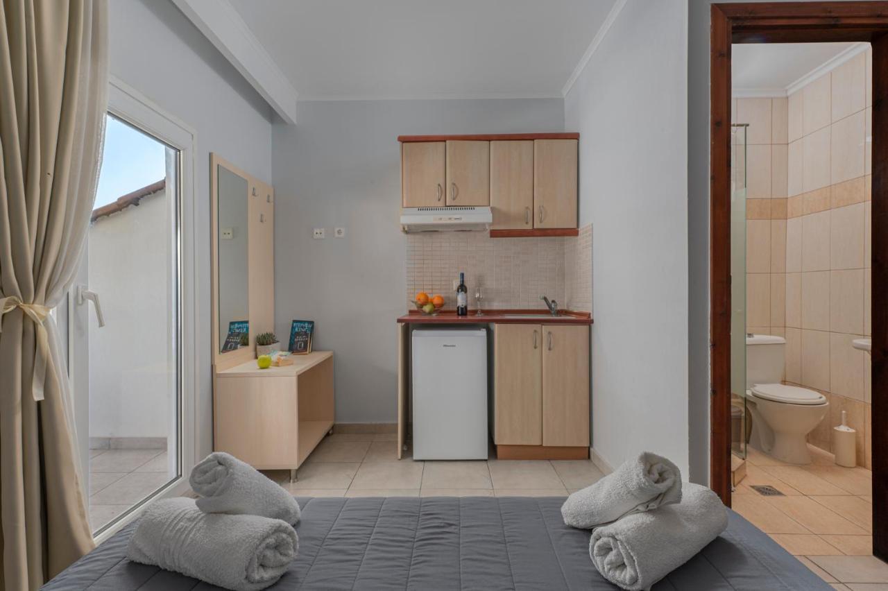 Adonis Hotel Pefkochori Exteriör bild