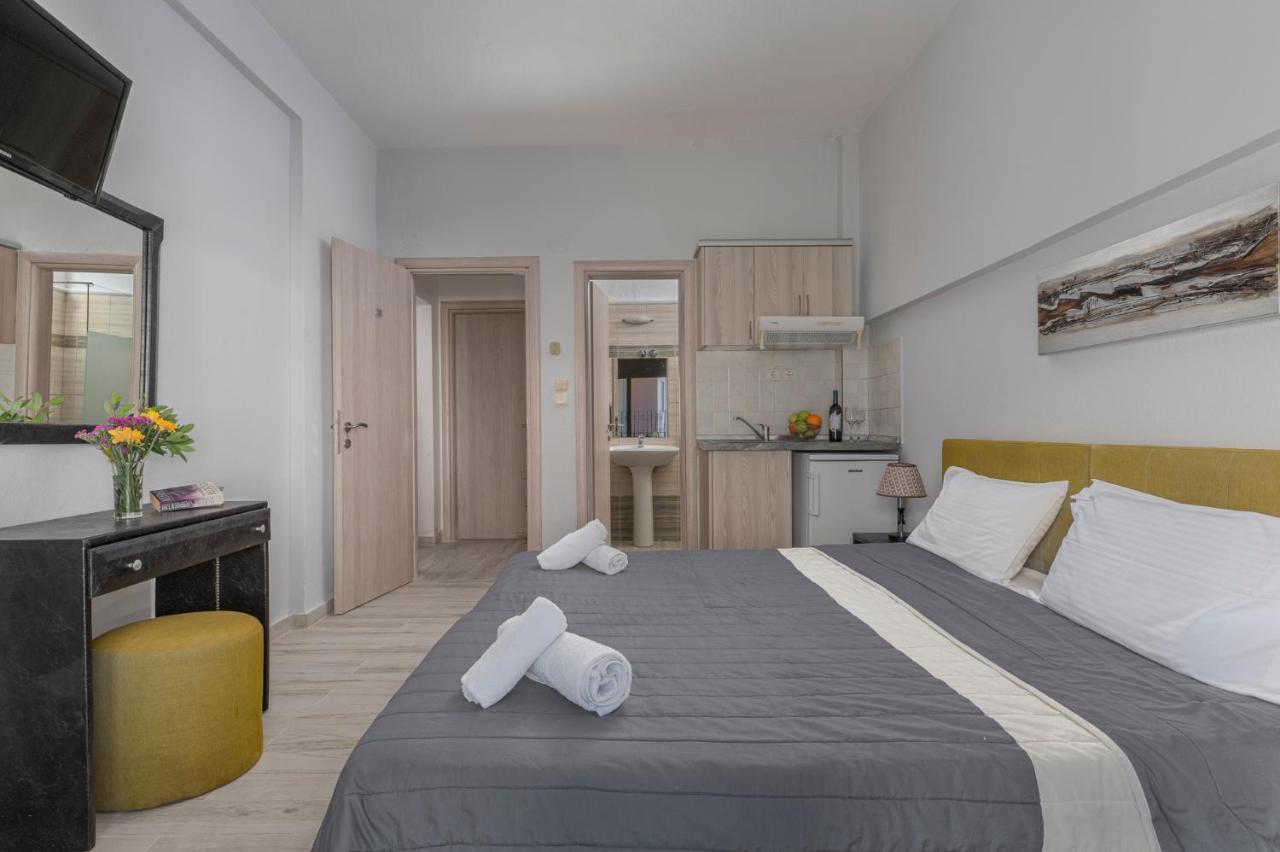 Adonis Hotel Pefkochori Exteriör bild