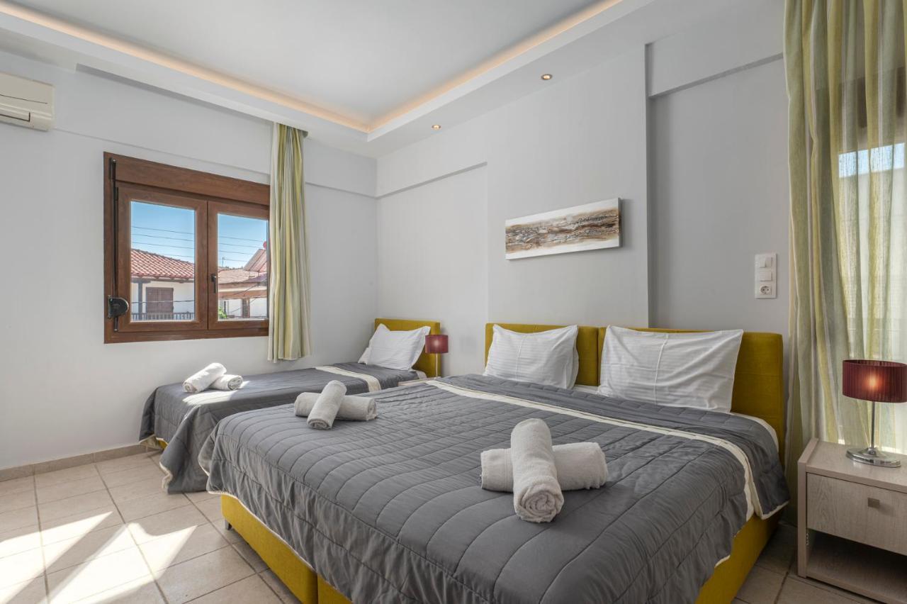Adonis Hotel Pefkochori Exteriör bild