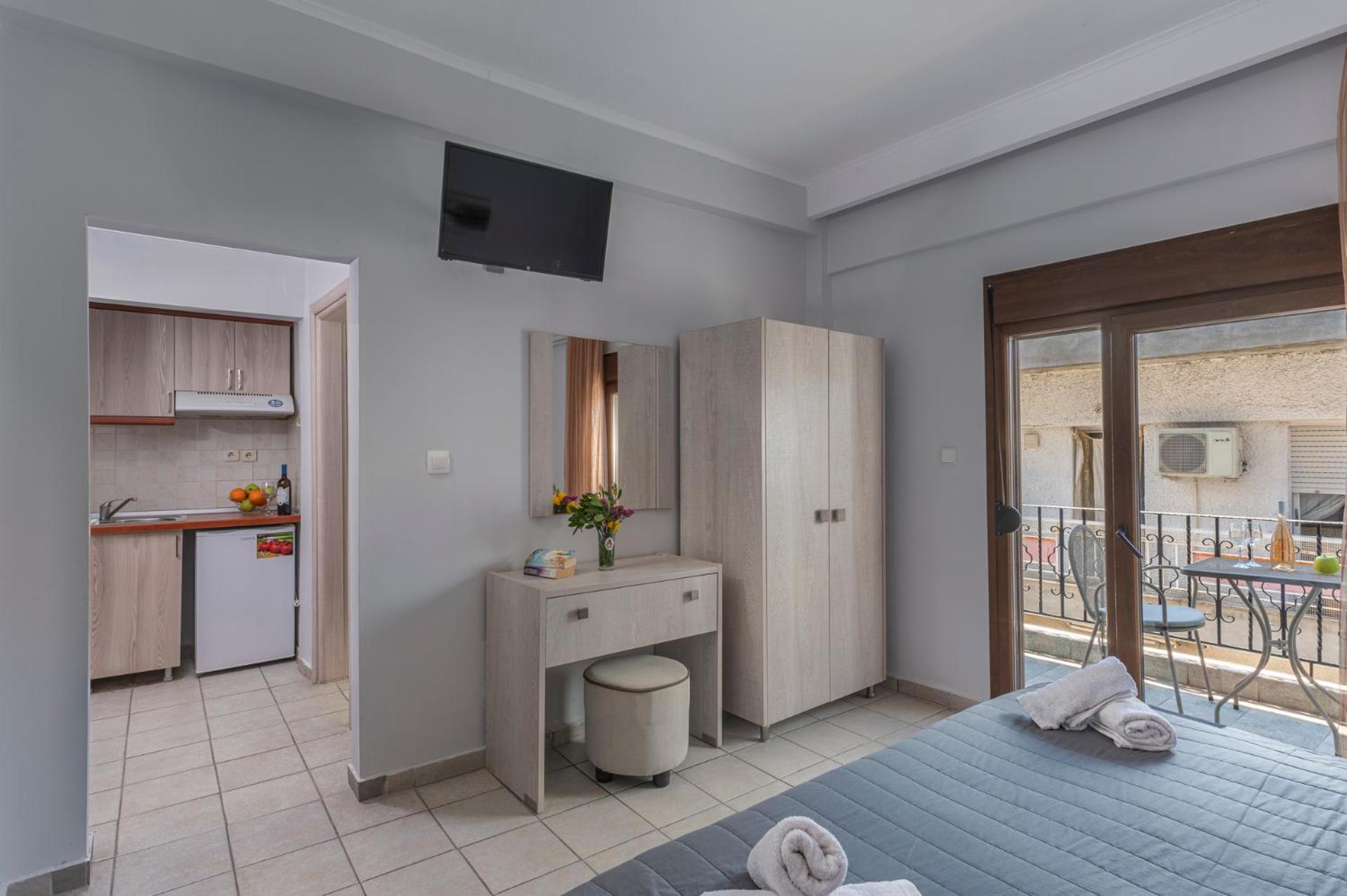 Adonis Hotel Pefkochori Rum bild